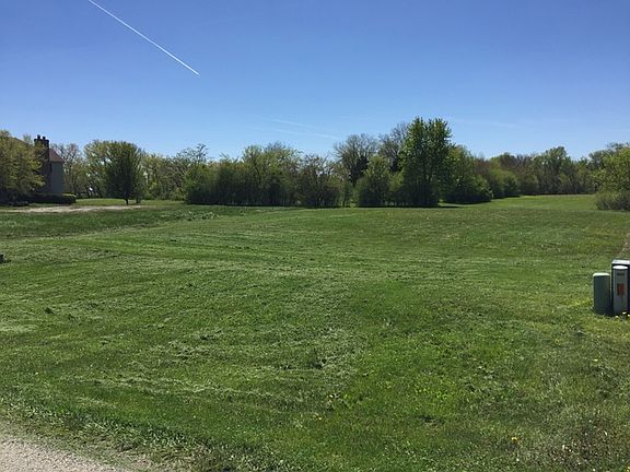 2nd image of 6855 Longmoor Dr