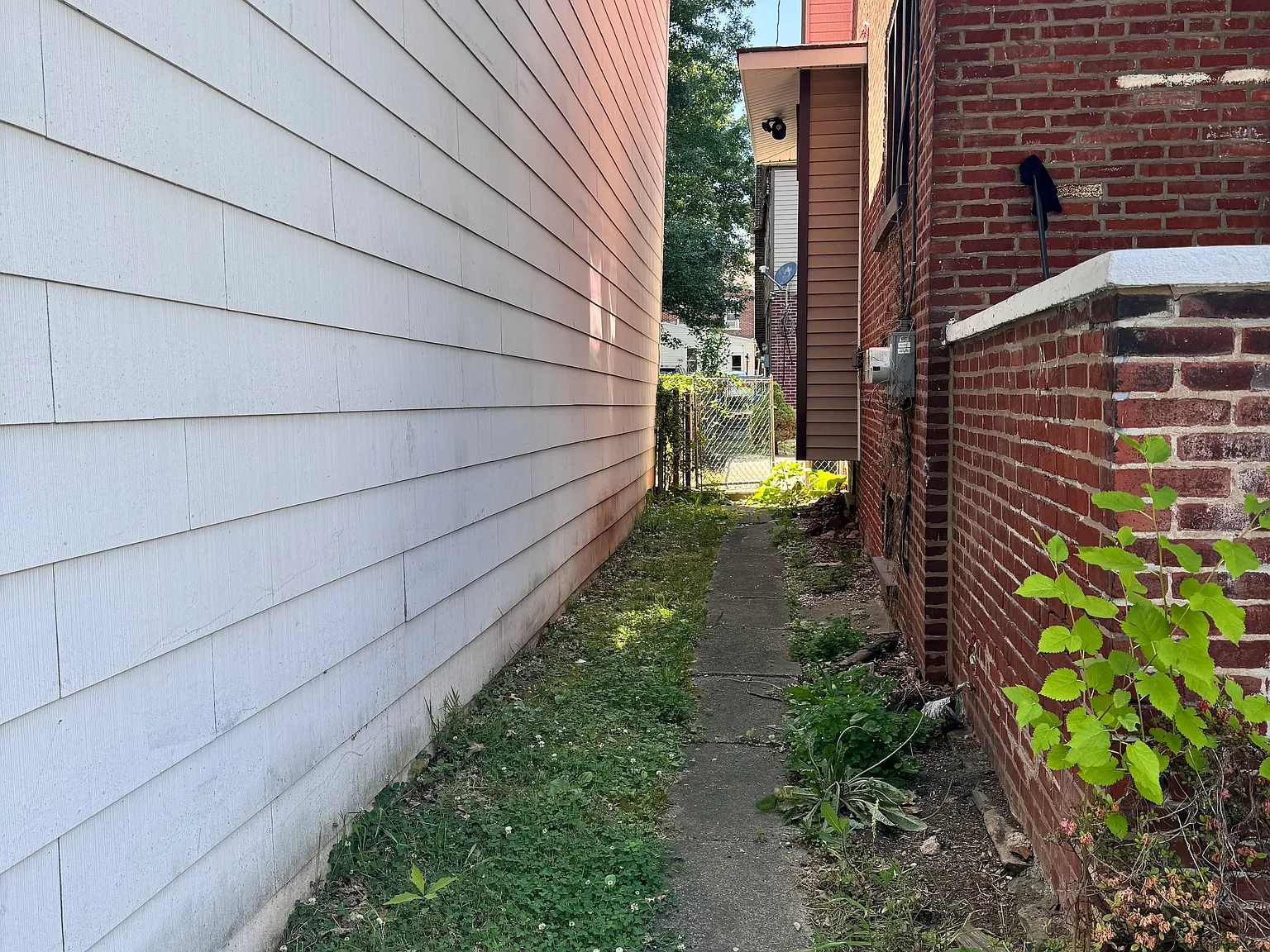 519 N Evans St — Photo 2