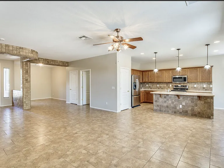 2307 W Spur Dr — Photo 15