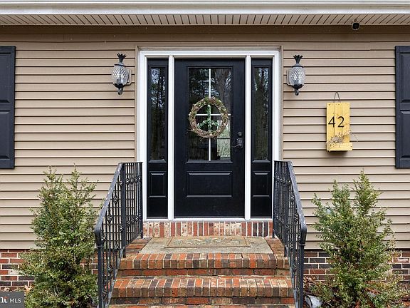 4th image of 42 Mockingbird Way