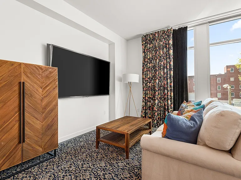 1920 Adelicia St #305 — Photo 9
