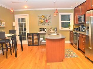 208 W 7th St, Boston, MA 02127