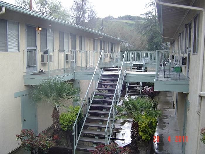 2nd image of 3041 Spring St APT 10