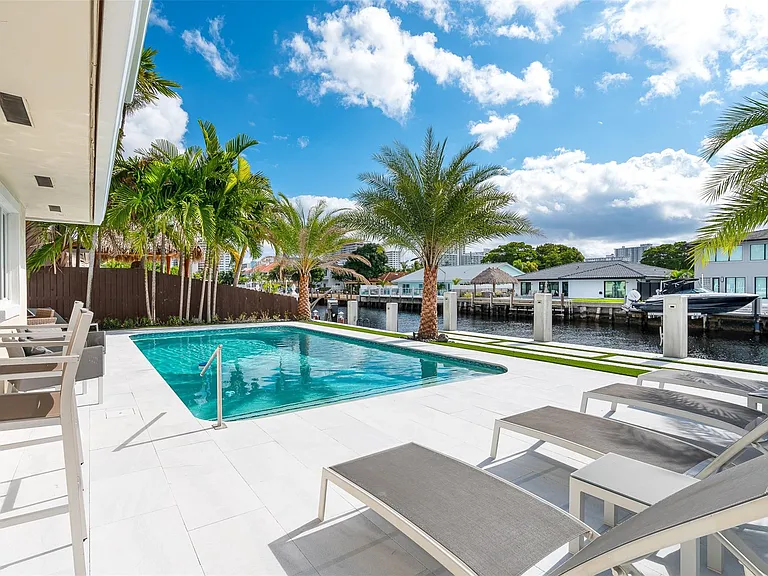 39 Castle Harbor Isle Dr — Photo 37