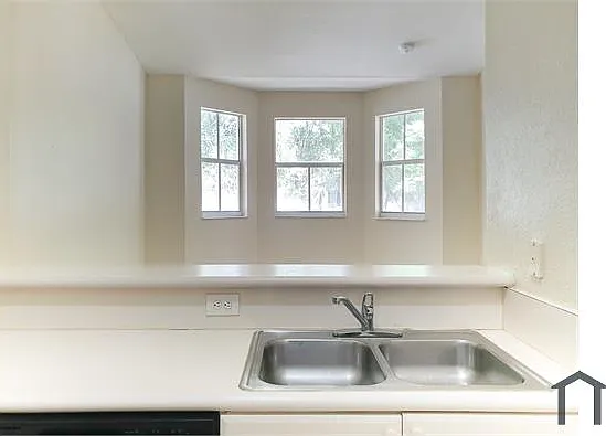 2755 SE 16th Ave #207 — Photo 18