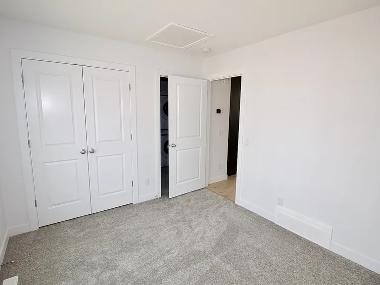 3864GARAGE - 10_05192023
