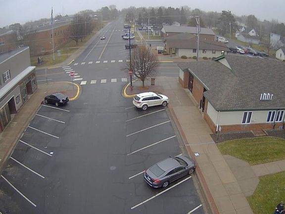 4th image of 125 Main St E