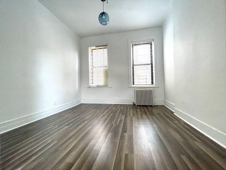 1st image of 114 Mac Dougal St #19