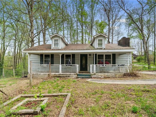 63 Moss Rd, Dawsonville, GA 30534