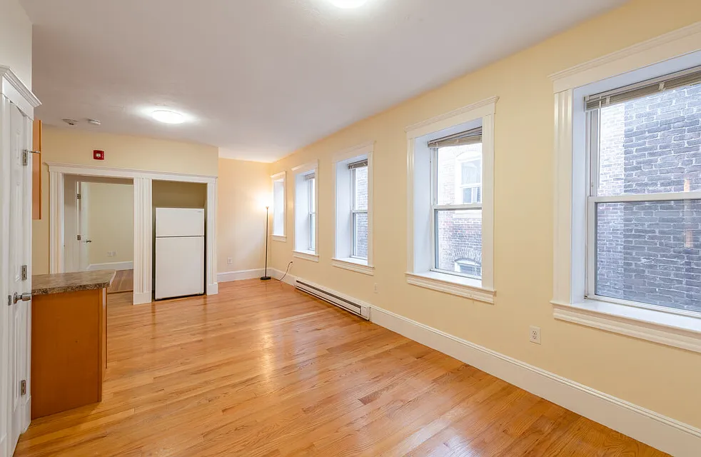 4 bed, $3,995 — Photo 1