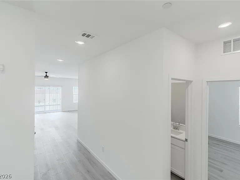 3380 Sunlight Grove Ln — Photo 13