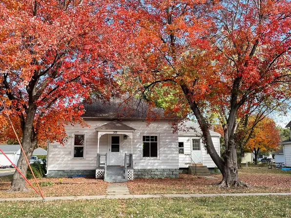 302 Central St, Essex, IA 51638