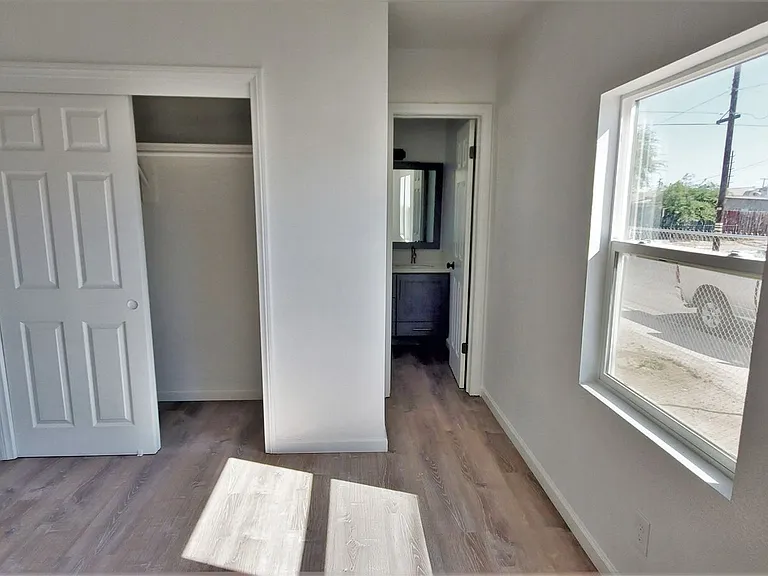 706 W Euclid Ave — Photo 9