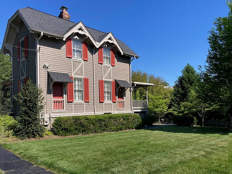 1099 W Lake Ave — Photo 31