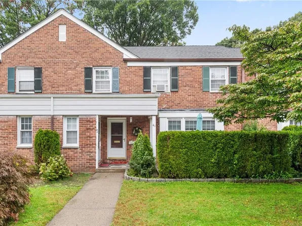 41 Robins Crescent #41, New Rochelle, NY 10801