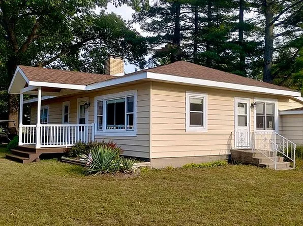 3872 S Hillcrest Rd, Knox, IN 46534