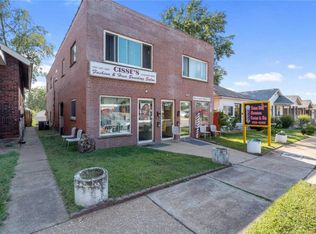 4412 Chippewa St, Saint Louis, MO 63116