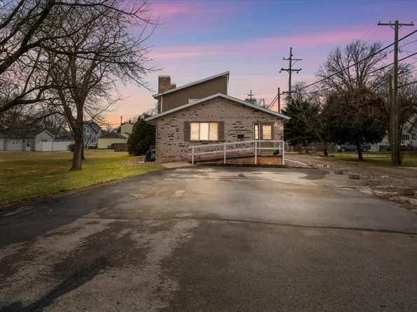 620 Jefferson St, Pt Clinton, OH 43452