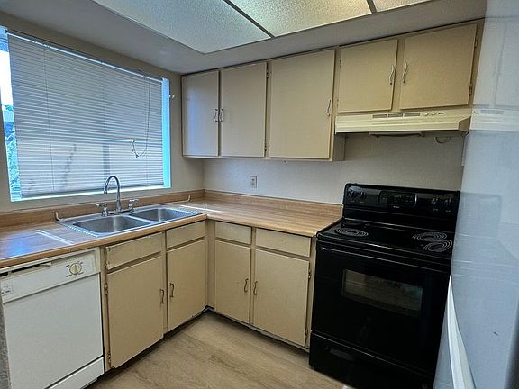 3rd image of 6454 E University Dr APT 36