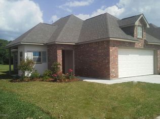 506 Wisteria Bend Cir, Carencro, LA 70520