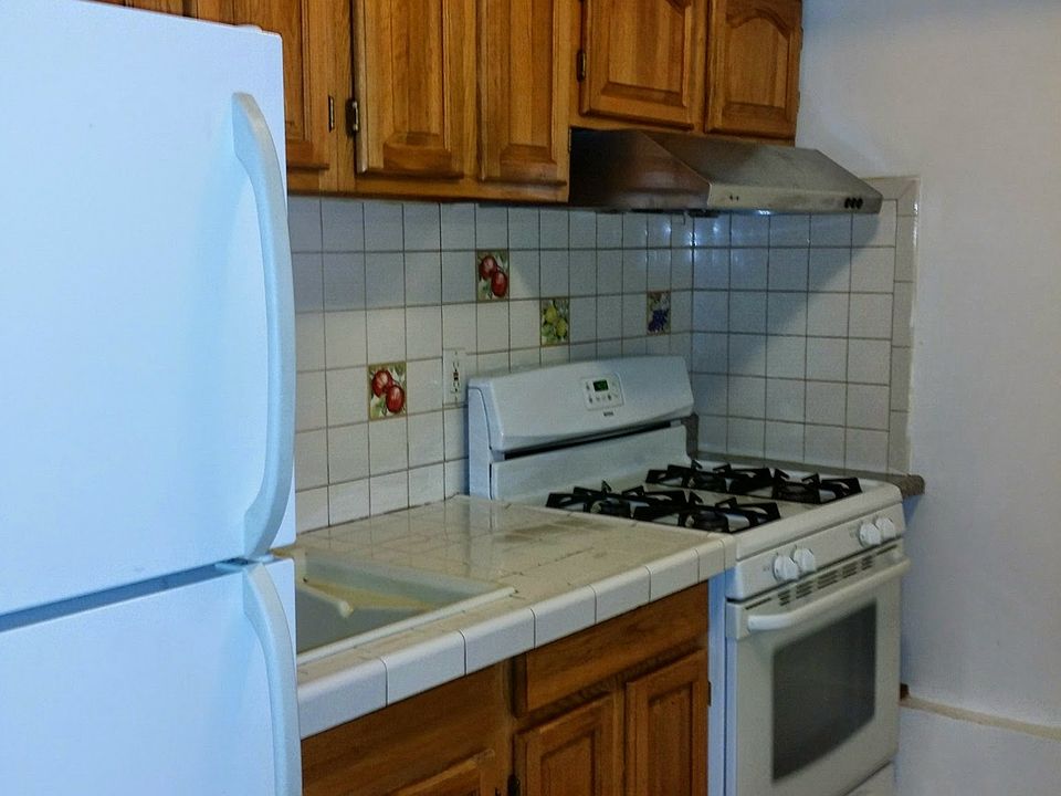 1st image of 49 Montrose Ave