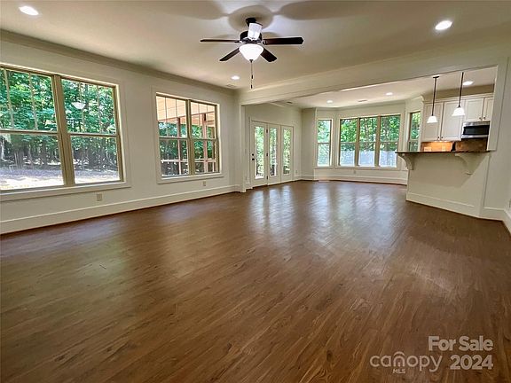 5th image of 7116 Dorey Ln