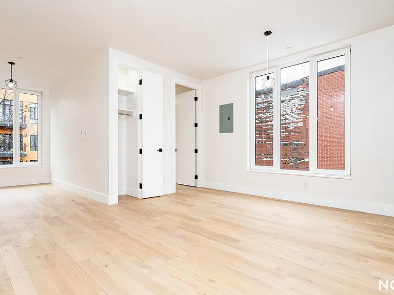 96 Moore St #2B — Photo 10