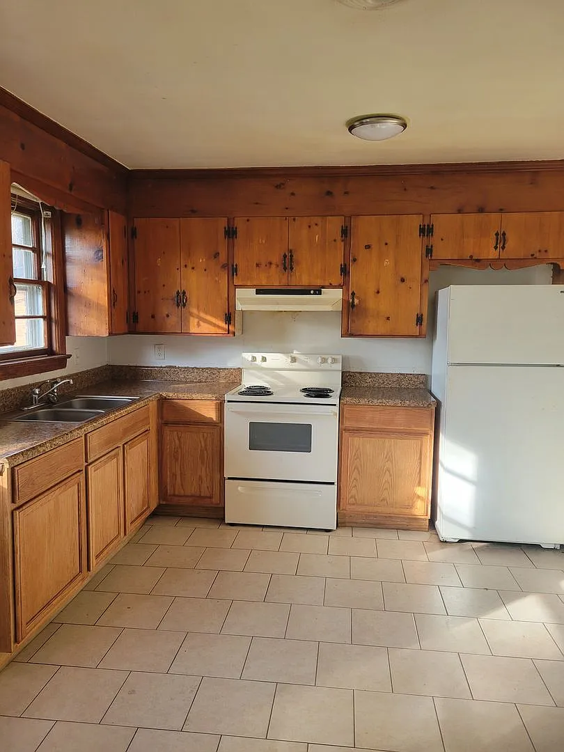 2 bedroom 1 bathroom townhouse — Photo 4