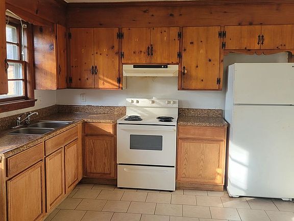 4th image of 205 Kelly Dr