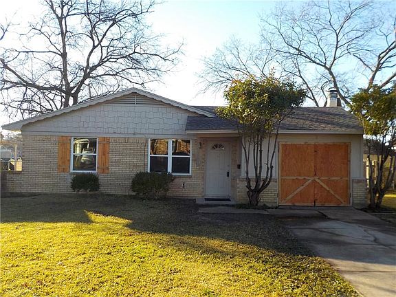 4th image of 3724 Sidney Dr