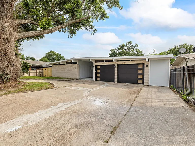 4203 Philmont Ave — Photo 48