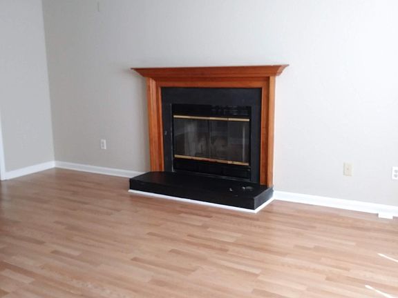 4th image of 3743 Westchase Dr