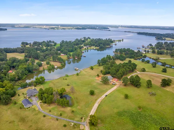 48 Private Road 52320, Pittsburg, TX 75686