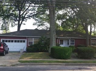 187 W Seaman Ave, Freeport, NY 11520
