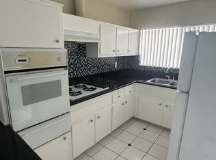 95 Hurlbut St APT 4, Pasadena, CA 91105