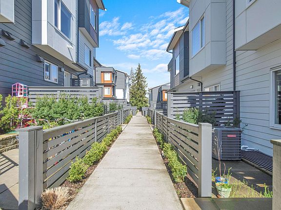 3rd image of 9652 162a St #31