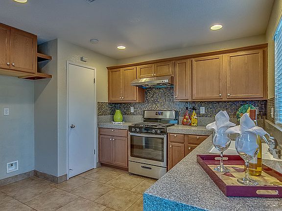 3rd image of 2822 Hayden Brook Dr