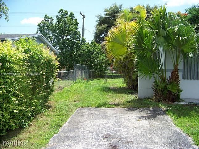 2nd image of 28521 SW 144th Ct #R