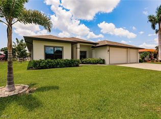 924 SE 21st Ave, Cape Coral, FL 33990