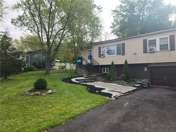 15 Park Drive, Chester, NY 10918