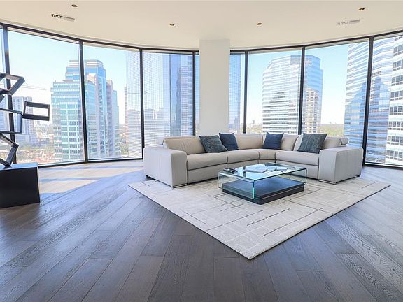 2nd image of 1409 Post Oak Blvd Unit 1404