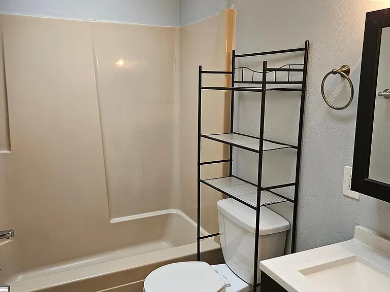 101 S Seminary St #2 — Photo 9