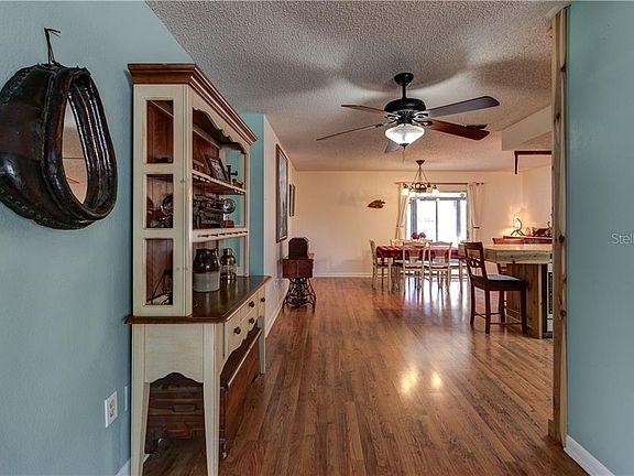 4th image of 1912 S Palomar Dr