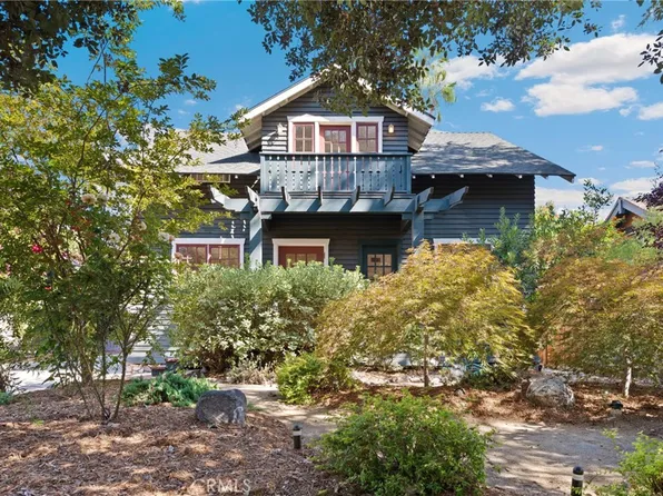 1070 N Marengo Ave, Pasadena, CA 91103