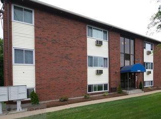 2060 Warwick Ave APT 101, Warwick, RI 02889