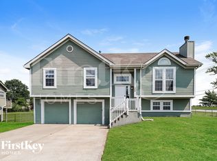 1700 Briarwood Ln, Excelsior Springs, MO 64024