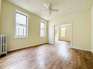 279 Schaefer St FLOOR 3, Brooklyn, NY 11237