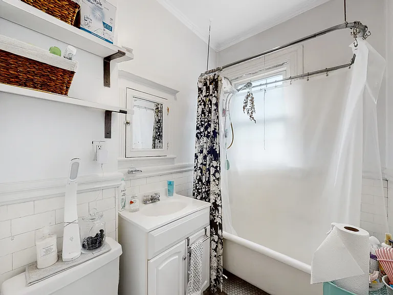 15-17 Glenville Ave #16F — Photo 9