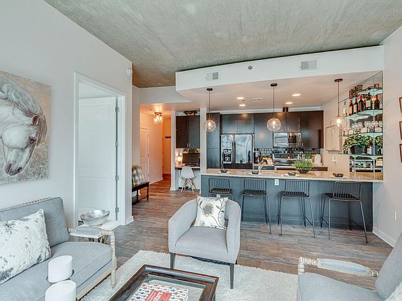 5th image of 301 Demonbreun St Unit 805