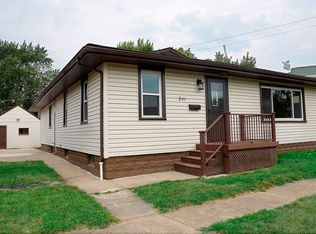 201 19th Ave, Naplate, IL 61350